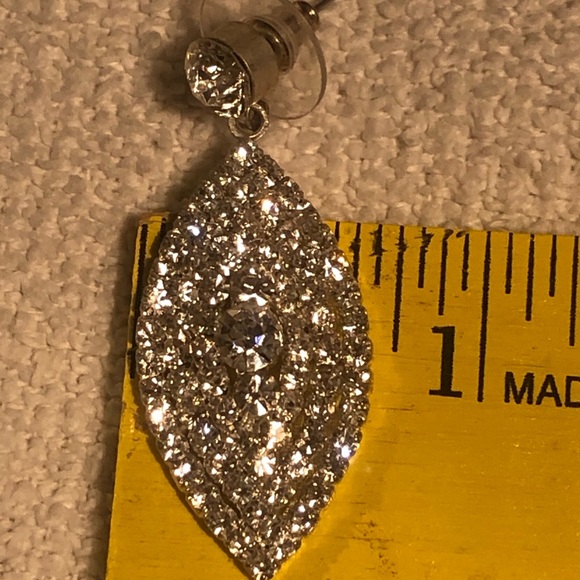 Gorgeous Rhinestone Stud Drop Earrings - Picture 7 of 9